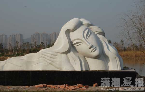 長(zhǎng)沙洋湖濕地雕塑園21尊雕塑開(kāi)始安裝（深圳雕塑公司 深圳雕塑廠家 深圳雕塑設(shè)計(jì) 深圳雕塑制作 深圳雕塑鑄銅廠 深圳不銹鋼雕塑廠）